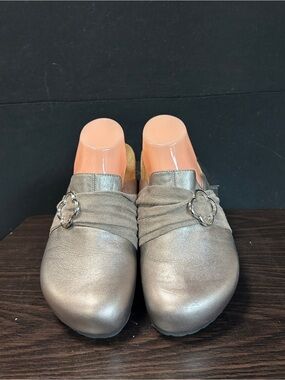 Tatami by Birkenstock,Metallic Silver Leather Mules with Decorative Buckle